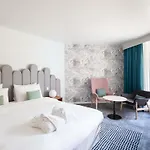Отель Mercure Domaine De Marlioz &