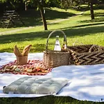 Отель Mercure Domaine De Marlioz &
