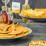 Отель Mercure Domaine De Marlioz &