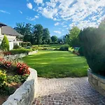 Отель Mercure Domaine De Marlioz & Экс-ле-Бен