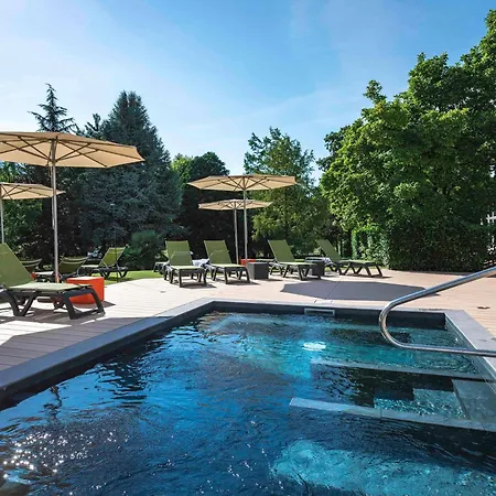 Hotel Mercure Domaine De Marlioz & 4*