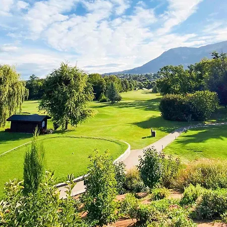 Mercure Domaine De Marlioz & 4*